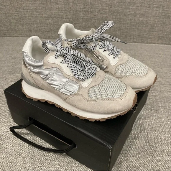 ShuShop size 12 Phoebe VGUC includes box and extra laces - Picture 6 of 6